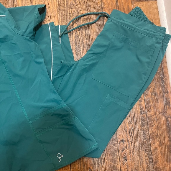 Jaanuu Other Jaanuu Scrub Set Poshmark